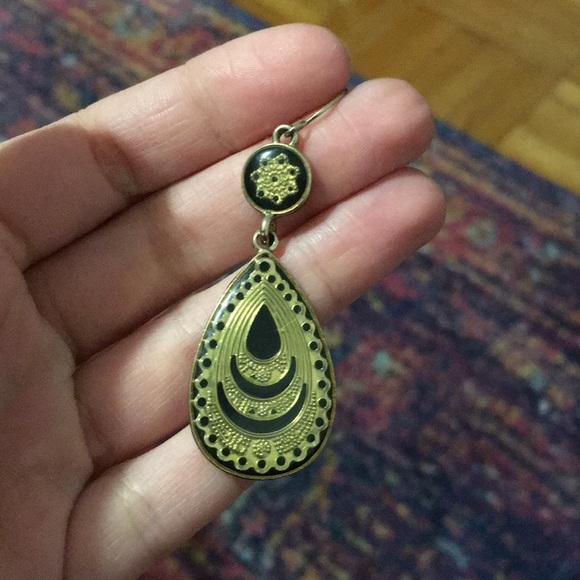 Statement earrings - Picture 2 of 2